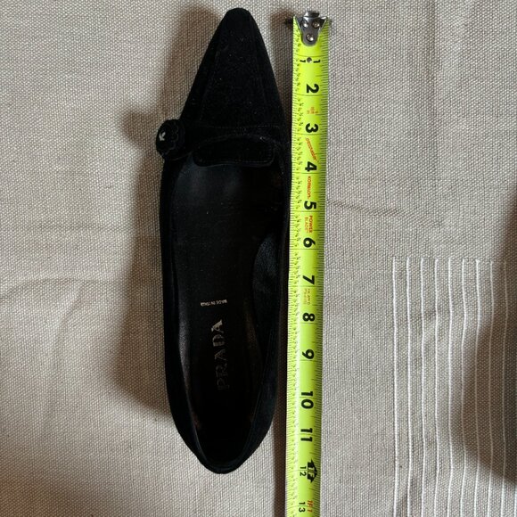 Dream SUEDE Vintage Prada flats in black - with a little button side - Picture 2 of 5
